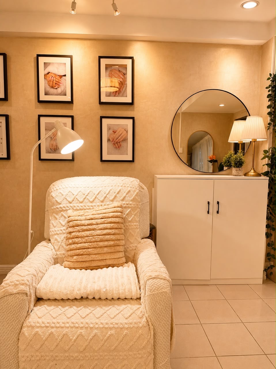 Ayuri Beauty Salon